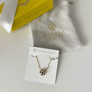 Kendra Scott Soccer Gold Short Pendant Necklace In Ivory